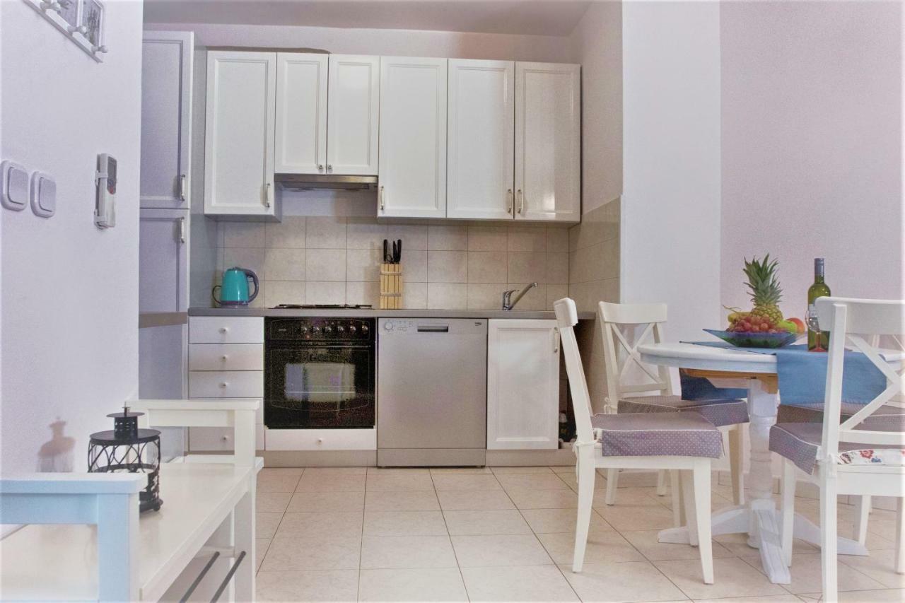 Blue Place W. Terrace Apartment Пореч Екстериор снимка