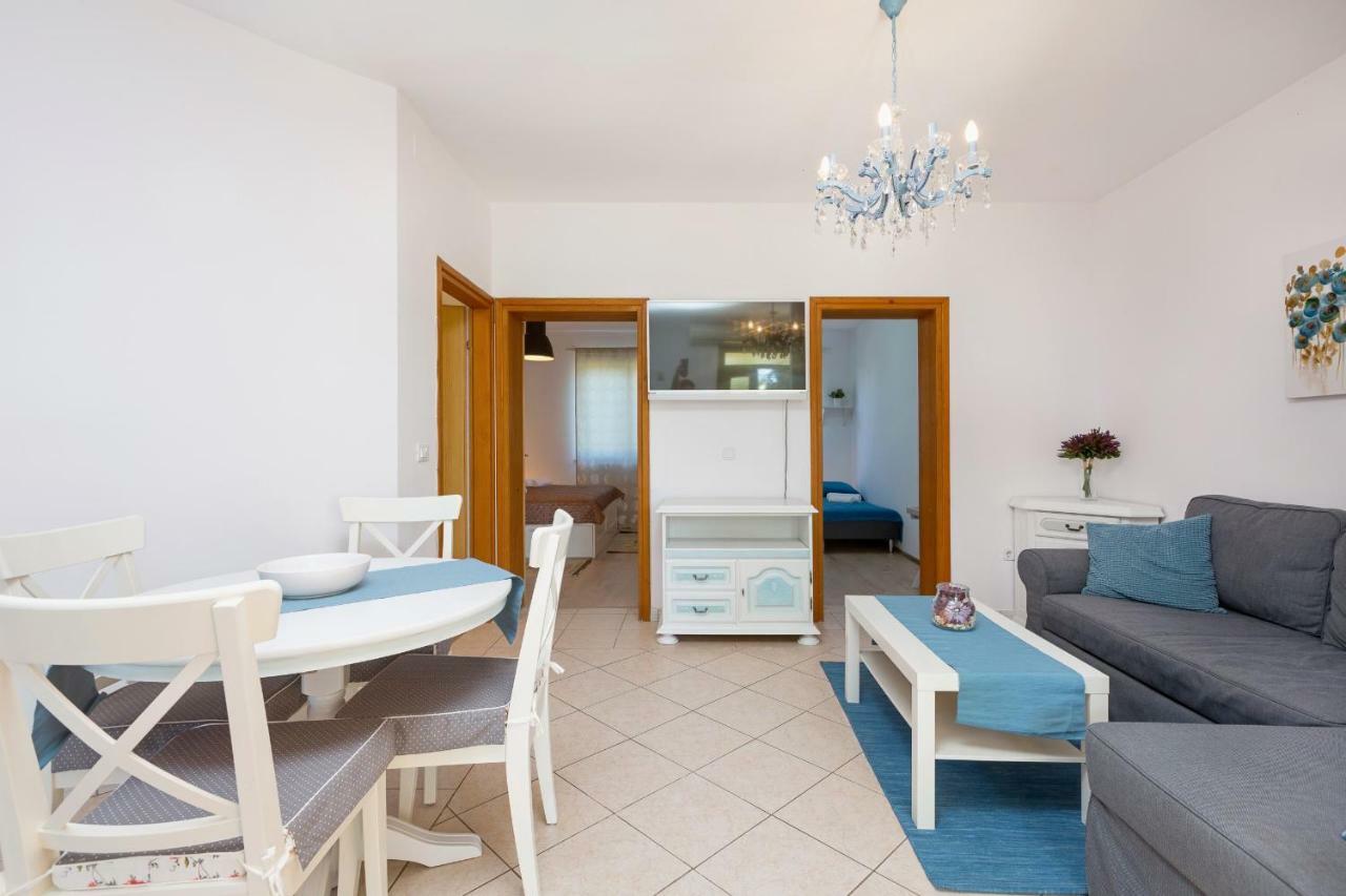 Blue Place W. Terrace Apartment Пореч Екстериор снимка