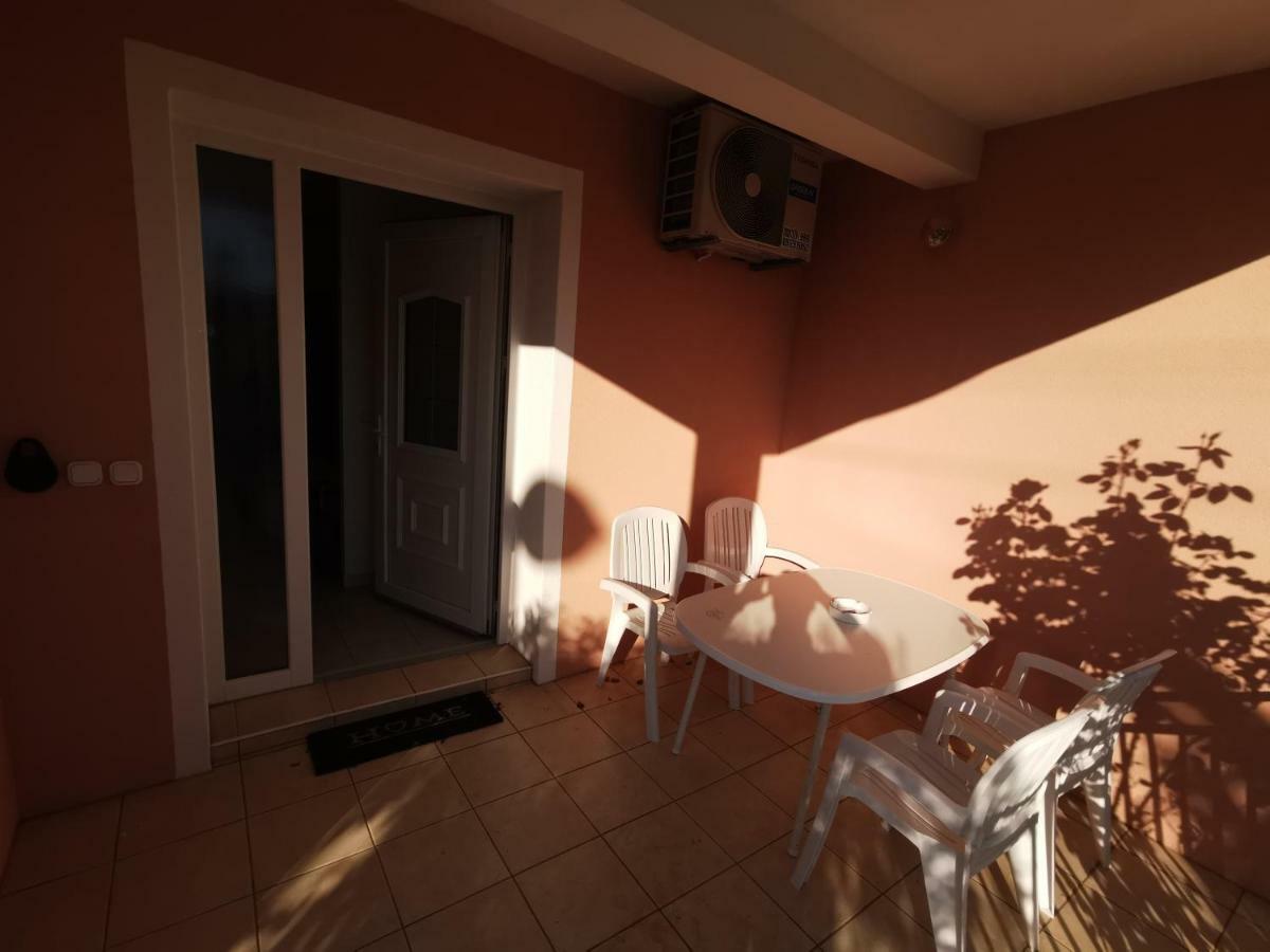 Blue Place W. Terrace Apartment Пореч Екстериор снимка